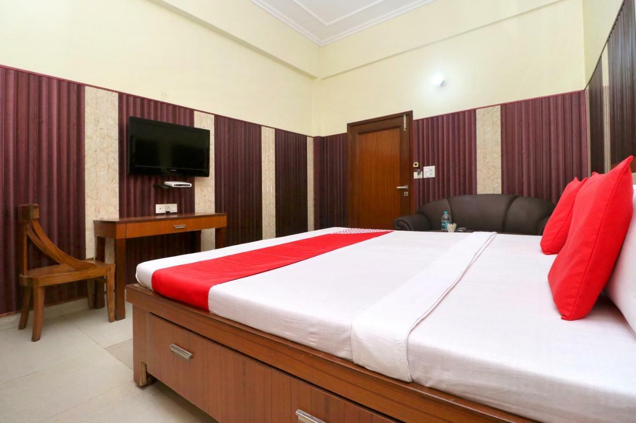 Oyo 40699 Grand Sokhi Hotel Tarn Taran ภายนอก รูปภาพ